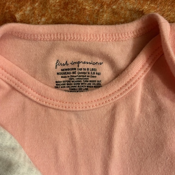 ⚫️ First Impressions | Bundle of 4 *Super Soft* Onesies Newborn - Picture 5 of 6